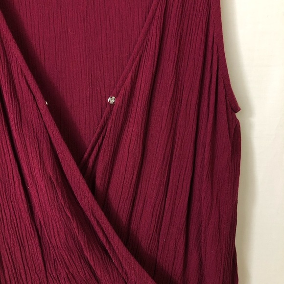 FOREVER 21 Red V Neck Shorts Romper Size Small - Picture 4 of 5